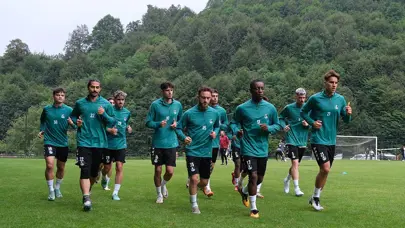 Sakaryaspor yönetiminden Kartepe kampına ziyaret