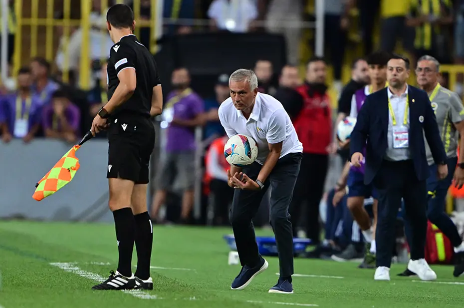 Fenerbahçe - Lille maçından kareler: Mourinho'dan Tadic sürprizi - 25 Fenerbahçe - Lille maçından kareler: Mourinho'dan Tadic sürprizi - 25