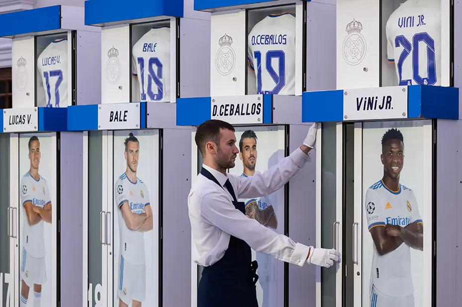 Real Madrid'den ilginç girişim: Futbolcuların dolapları satışa çıkarıldı - 3 Real Madrid'den ilginç girişim: Futbolcuların dolapları satışa çıkarıldı - 3
