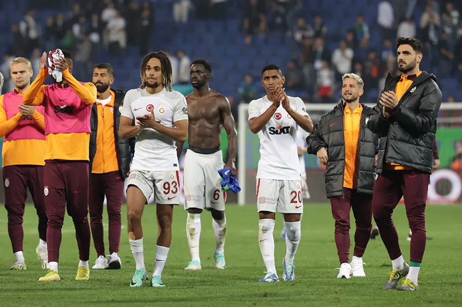 Sacha Boey transfer görüşmesini açıkladı - 2