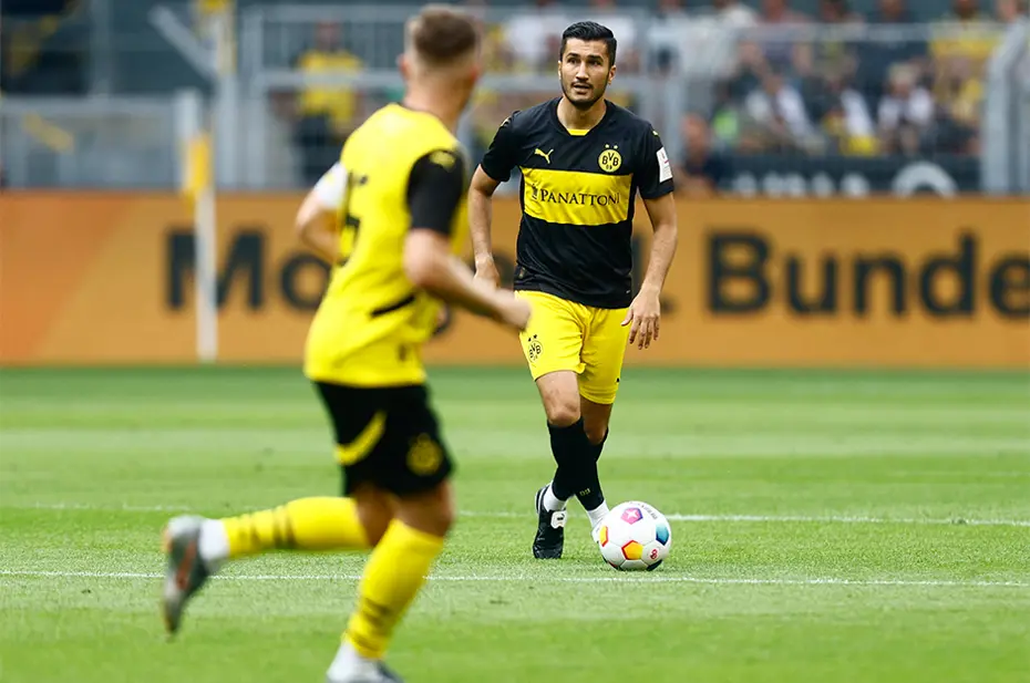 Jübile maçında takımın başına geçti: Jürgen Klopp yeniden Borussia Dortmund'da - 3 Jübile maçında takımın başına geçti: Jürgen Klopp yeniden Borussia Dortmund'da - 3
