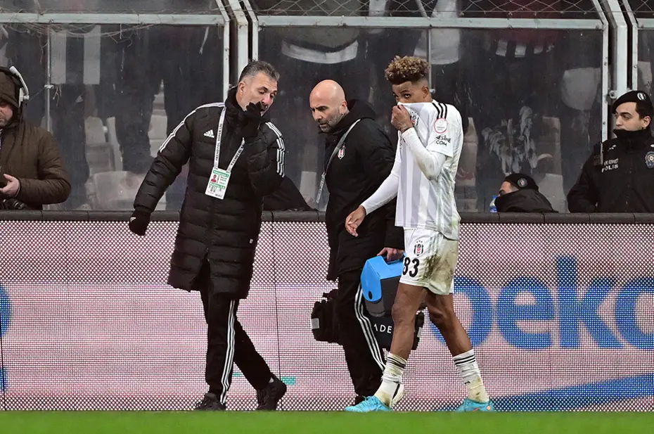 Beşiktaş'ın çilesi bitmiyor: 20 farklı oyuncu, toplamda 41 kez... - 3 Beşiktaş'ın çilesi bitmiyor: 20 farklı oyuncu, toplamda 41 kez... - 3