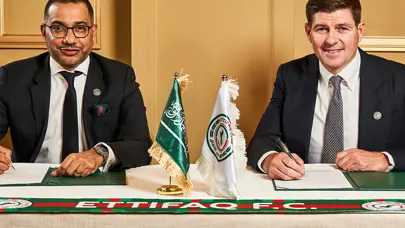 Steven Gerrard'dan sürpriz transfer; Türk futbolcunun hocası oldu