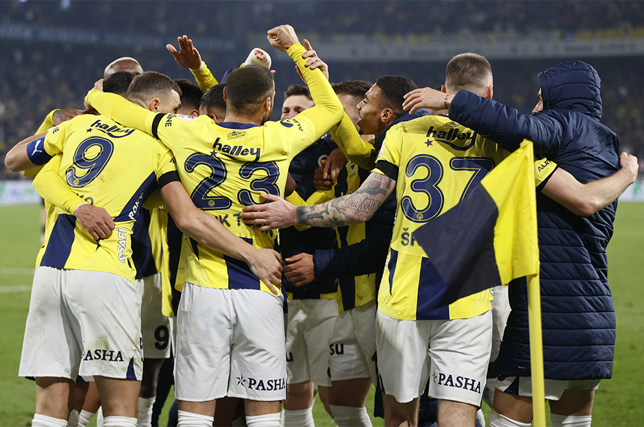 Fenerbahçe'nin UEFA listesine eklediği 3 yeni isim ortaya çıktı