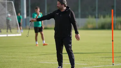 Süper Lig'de teknik direktör ayrılığı: Özhan Pulat'ın sözleşmesi feshedildi