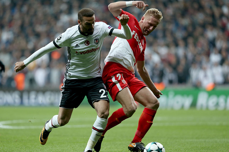 Tarih yazmaya '1' adım daha!