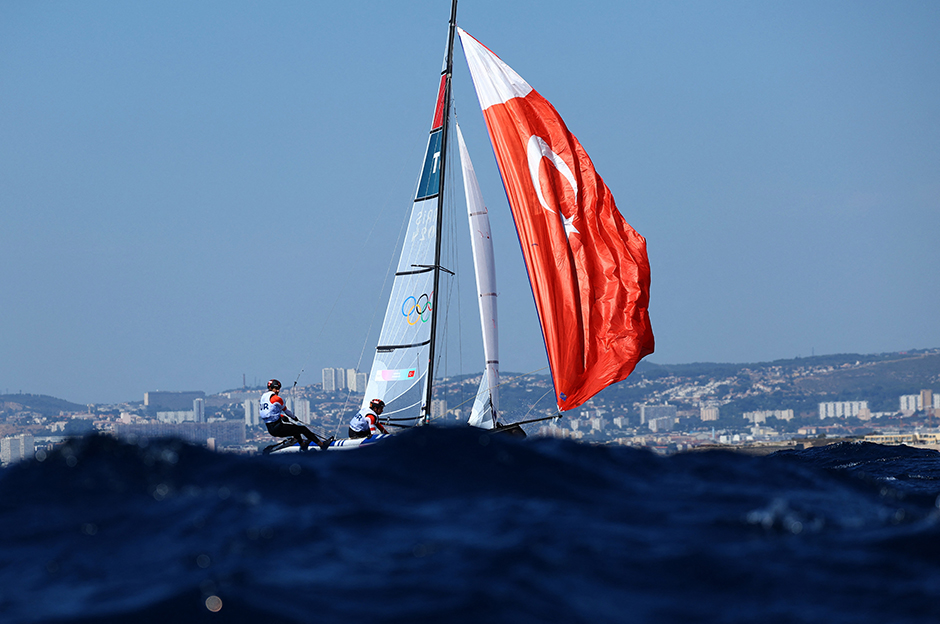 Milli yelkenciler üçüncü günü 19. sırada tamamladı