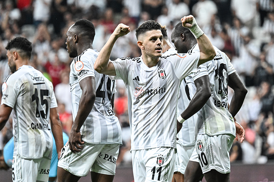 Kartal evinde kanatlandı, Beşiktaş ilk yarıdaki gollerle kazandı