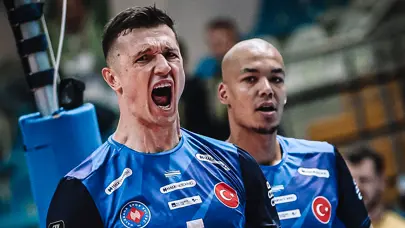 Erkekler Kupa Voley finalinin ardından sürpriz evlilik teklifi