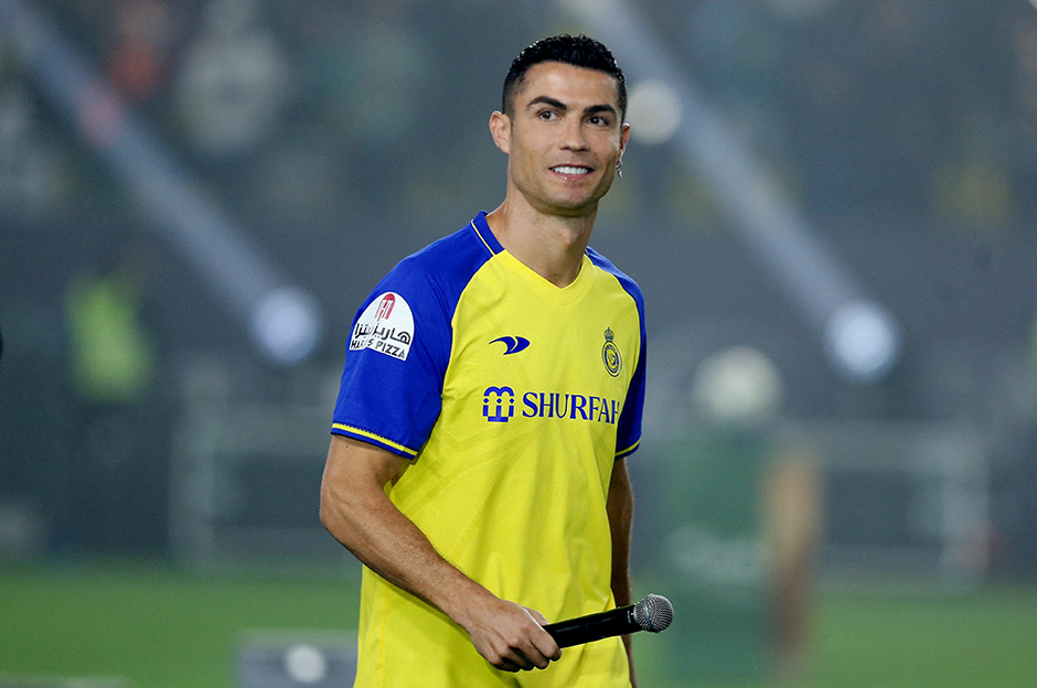 Cristiano Ronaldo'nun kırdığı telefon, Suudi Arabistan'da başına iş açtı