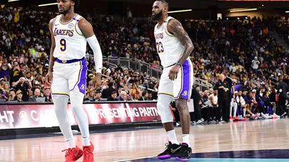 NBA'de ilk: LeBron James ve Bronny James lig tarihine geçti