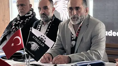 Beşiktaş'ta başkan adayı Gürkan Aksoy, yönetim kurulunu tanıttı