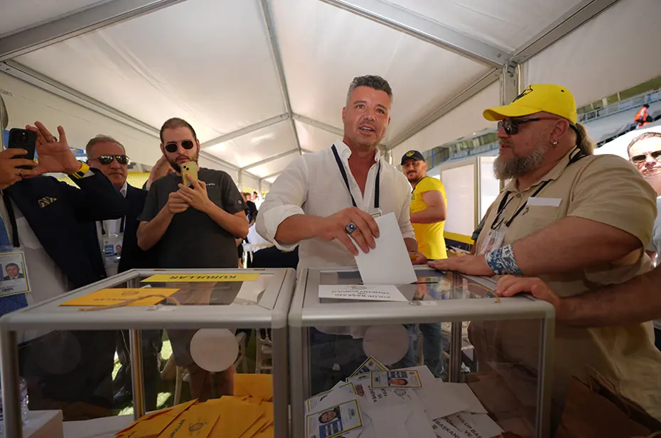 Ve Sadettin Saran'dan açıklama geldi: Fenerbahçe başkan adayı olacak mı? - 4 Ve Sadettin Saran'dan açıklama geldi: Fenerbahçe başkan adayı olacak mı? - 4