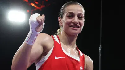 SON DAKİKA | Buse Naz Çakıroğlu, Paris 2024'te çeyrek finalde