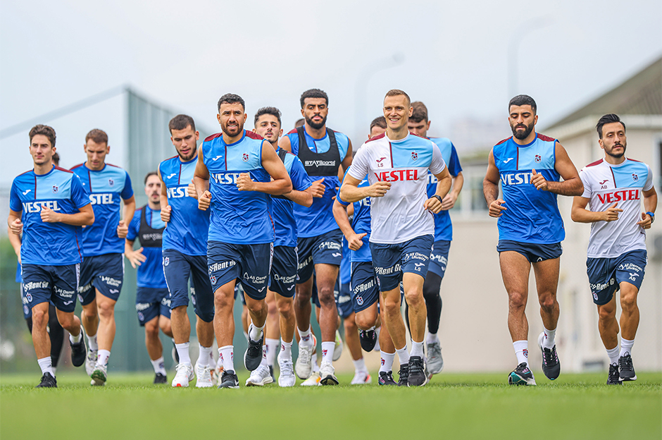 Trezeguet ve Joaquin Fernandez takım antrenmanlarına başladı