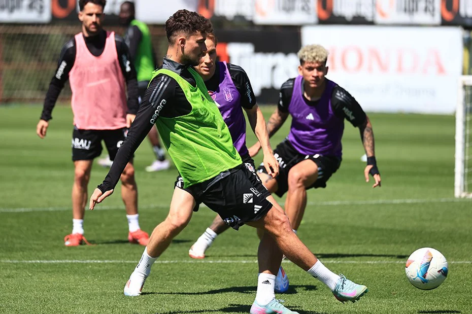 Beşiktaş'ta yeni sezona bambaşka kadro: Solskjaer'den flaş karar - 1