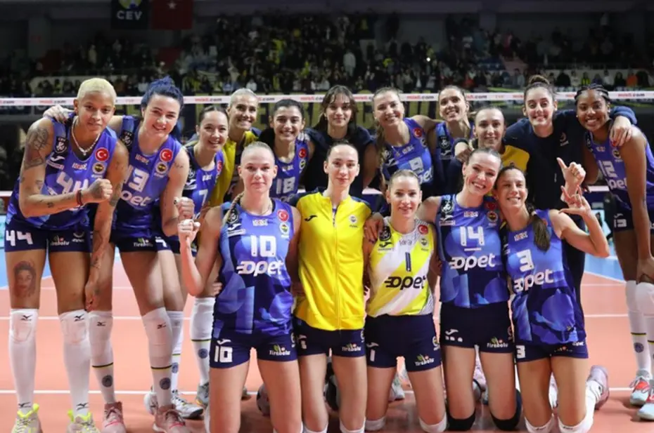 Arina Fedorovtseva dev maça hacamatla hazırlanıyor - 7