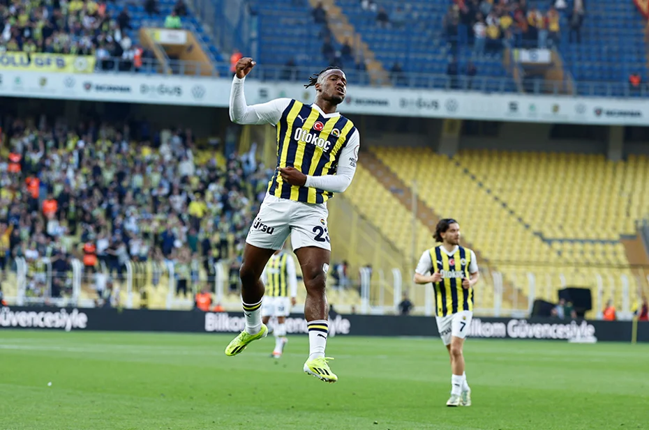 Michy Batshuayi, Fenerbahçe formasını derbide son kez giydi - 1