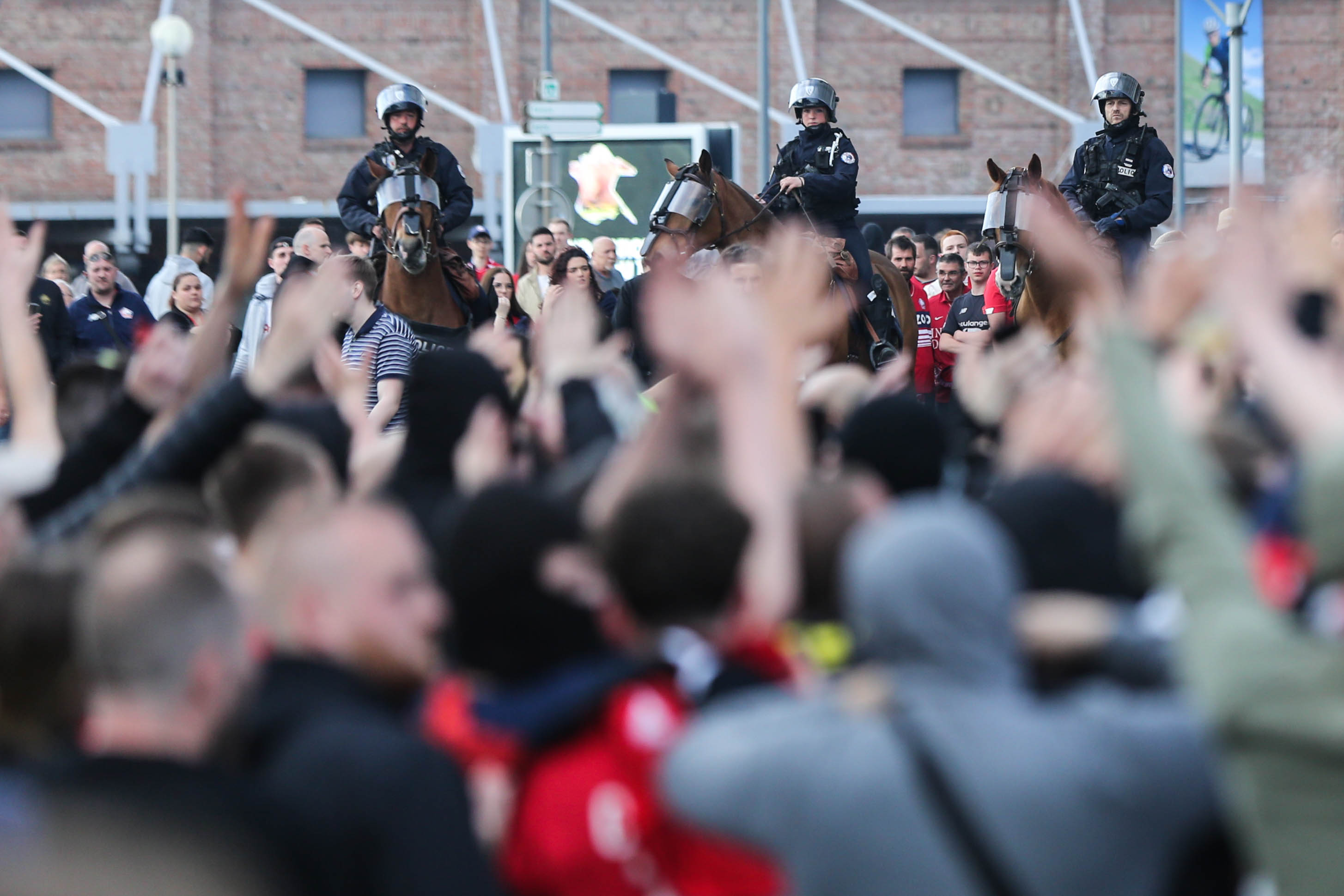 Fransa'da polisle Lille taraftarları arasında arbede çıktı