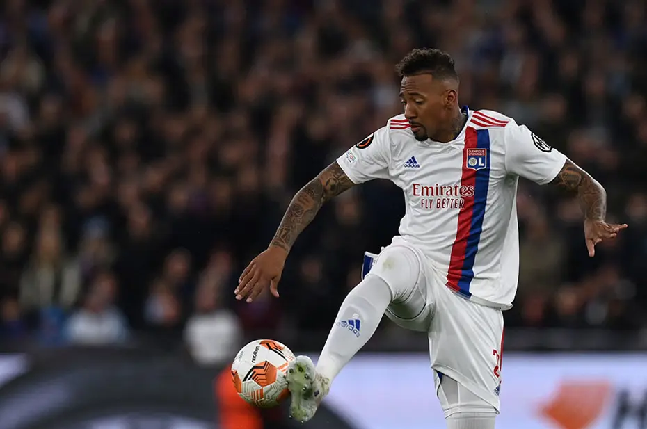 Yıldızlar boşta kaldı: İşte kendisine takım bulamayan futbolcular - 19