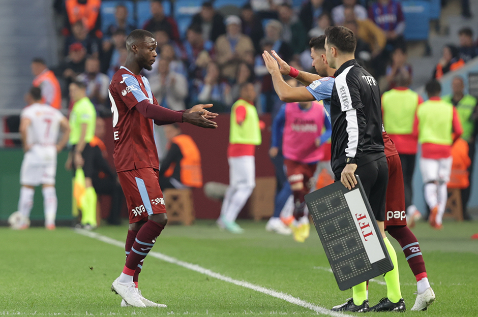 Trabzonspor'dan Nicolas Pepe için sakatlık açıklaması
