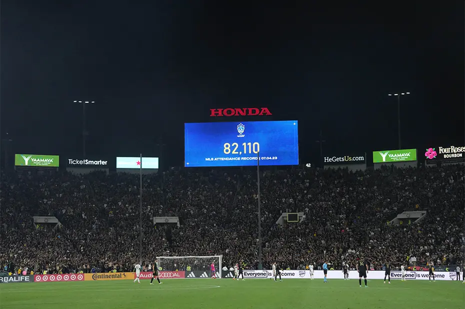 Los Angeles derbisi El Trafico'da seyirci rekoru - 6