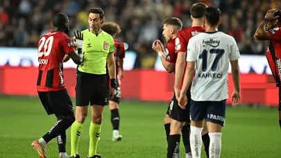 Fenerbahçe'nin kazandığı penaltıda hakemler ne konuştu? TFF görüntüleri yayınladı