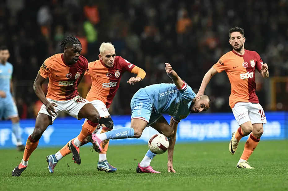 Trio ekibi, Galatasaray-Antalyaspor maçındaki tartışmalı pozisyonları yorumladı: Penaltı, kırmızı kart, iptal edilen gol... - 2