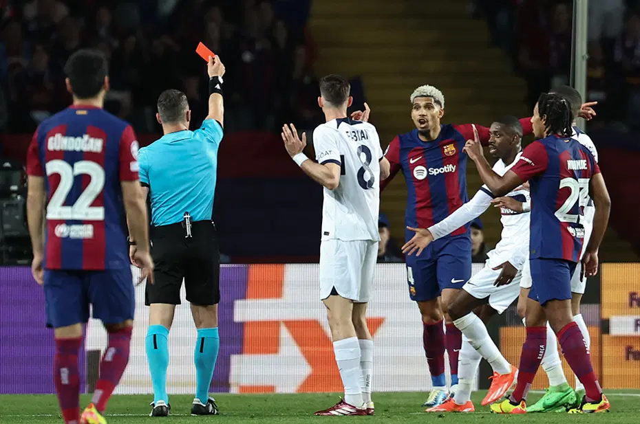 Şampiyonlar Ligi'ndeki Barcelona-PSG maçında geceye damga vuran karar: "Utanç verici, felaket" - 2