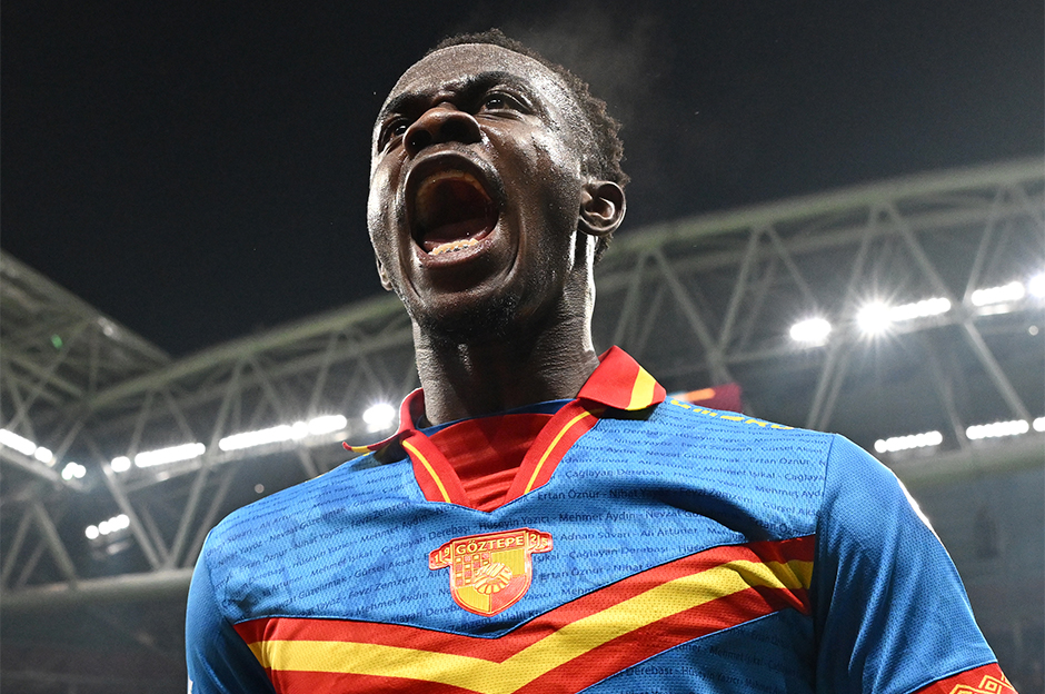 Göztepe'ye Anthony Dennis piyangosu