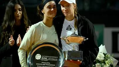 Finalde büyük talihsizlik; şampiyon Elena Rybakina