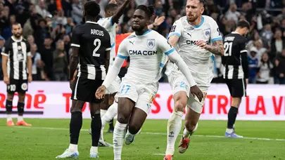Marsilya, Angers'e takıldı