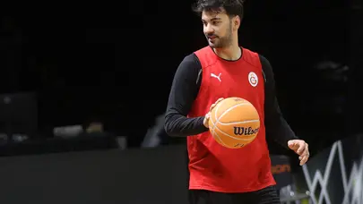 Buğrahan Tuncer: "Ülkemize kupa kazandırmak istiyoruz" Buğrahan Tuncer: "Ülkemize kupa kazandırmak istiyoruz"