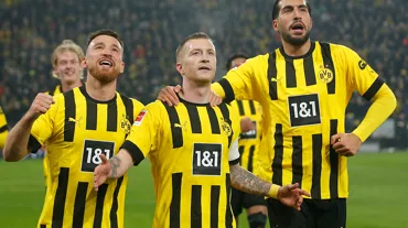 Dortmund, Bundesliga'da maç fazlasıyla liderliği aldı
