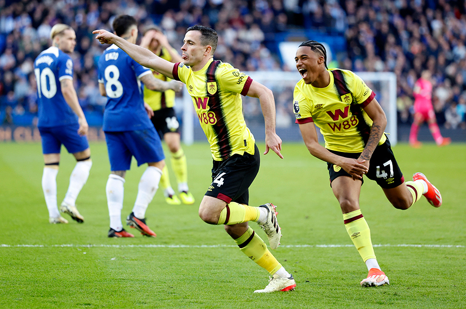 Chelsea, 10 kişi kalan Burnley karşısında puan kaybetti