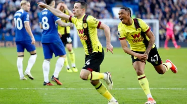 Chelsea, 10 kişi kalan Burnley karşısında puan kaybetti