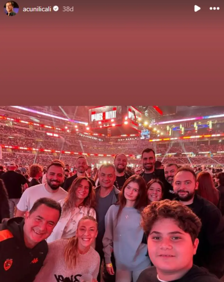 Fenerbahçeli isim, Mike Tyson-Jake Paul maçını tribünden izledi: Ringi arkasına alıp paylaştı - 5