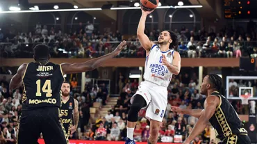 Anadolu Efes, Monaco'ya direnemedi: 94-75