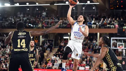 Anadolu Efes, Monaco'ya direnemedi: 94-75