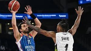 Fenerbahçe Beko yeni transferini açıkladı Fenerbahçe Beko yeni transferini açıkladı