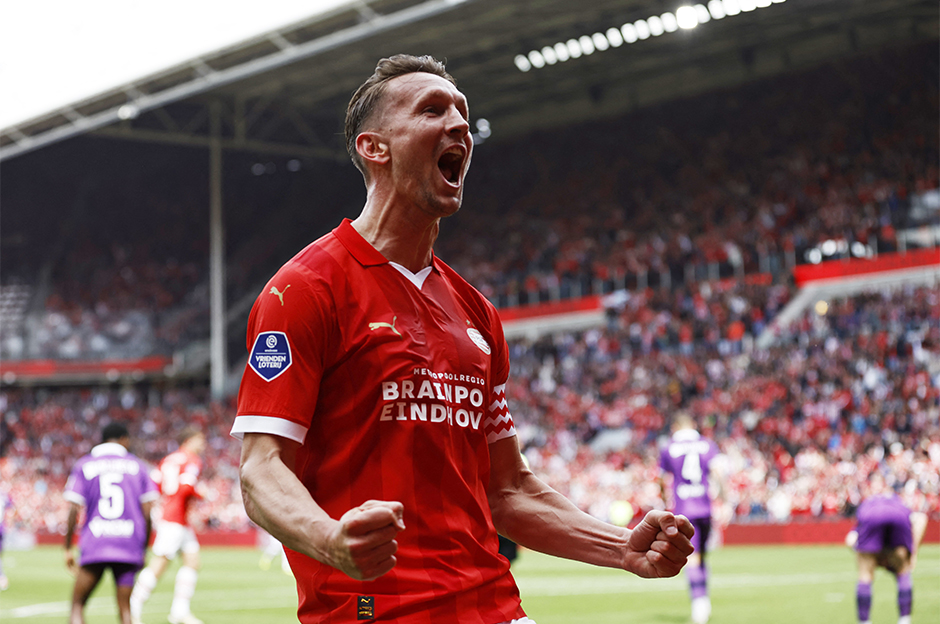 Gol düellosunu kazanan PSV şampiyonluğunu ilan etti