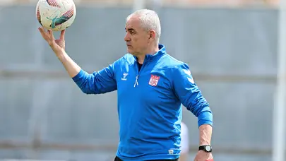 Rıza Çalımbay'dan eleştirilere yanıt: "Bu soruyu sevmiyorum"