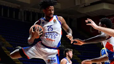 Anadolu Efes, Maccabi Tel Aviv'e kaybetti