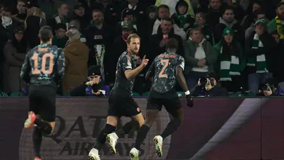 Bayern Münih deplasmanda kazanarak avantajı aldı