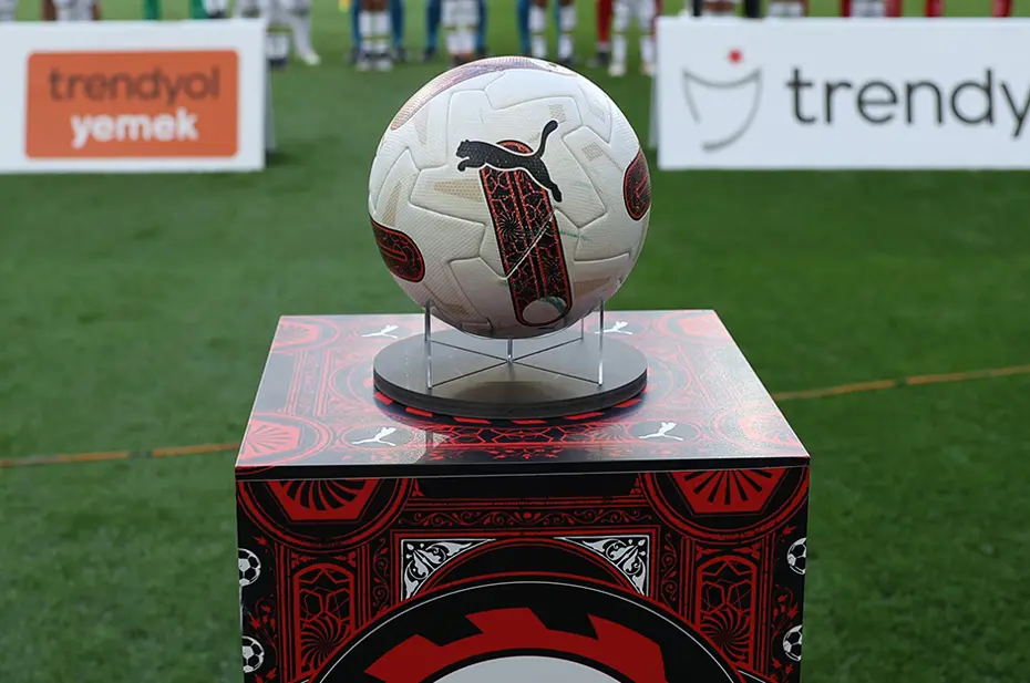 Süper Lig'in en pahalı transferleri: İlk 5 transferin 4'ü son 1 yılda yapıldı - 2 Süper Lig'in en pahalı transferleri: İlk 5 transferin 4'ü son 1 yılda yapıldı - 2