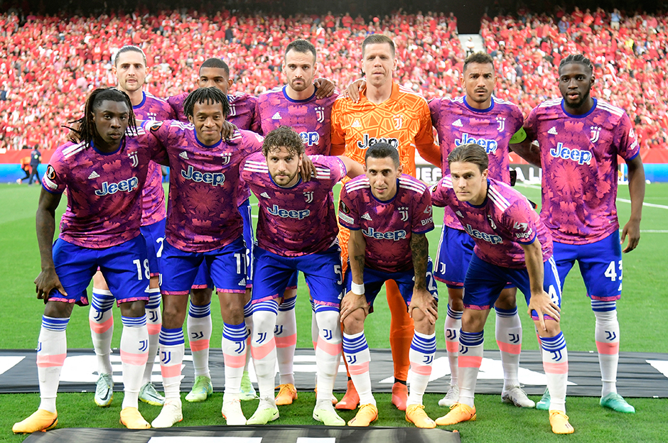 Juventus'a "maaşta usulsüzlük" cezası