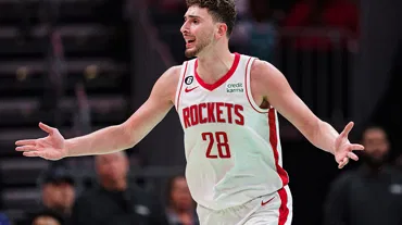 Alperen Şengün, Nikola Jokic'i geride bırakarak NBA tarihine geçti