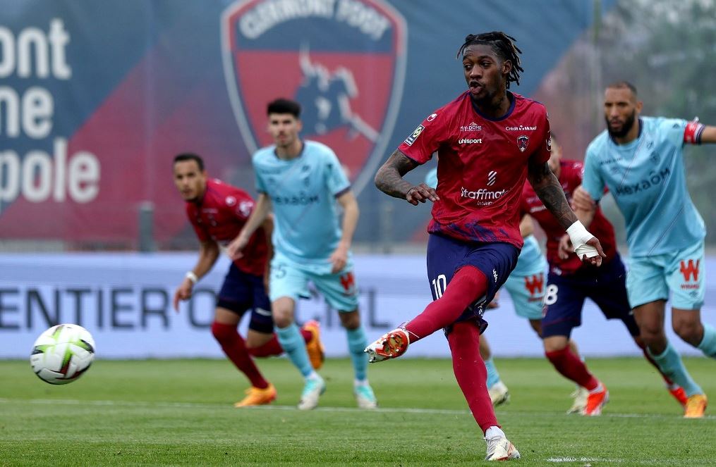 Muhammed Cham kimdir, kaç yaşında ve hangi takımlarda oynadı?