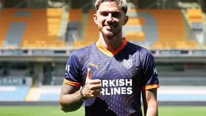 Berat Özdemir resmen Başakşehir'de