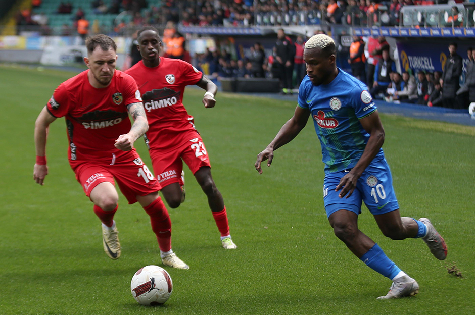 Çaykur Rizespor, Gaziantep FK'yı 3 golle geçti